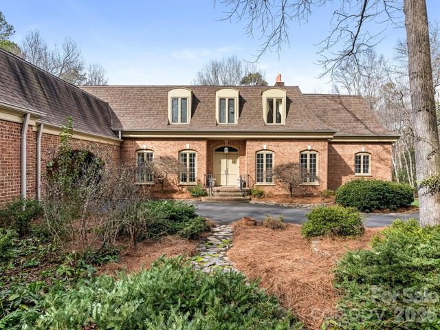 2750 Loch Lane, Charlotte, NC 28226