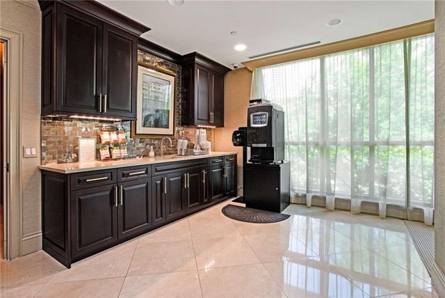 750 Park NE Avenue 19E, Atlanta, GA 30326