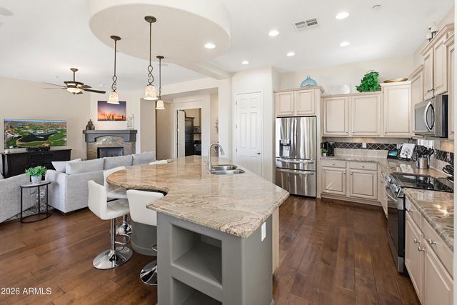 12369 W RUNNING DEER Trail, Peoria, AZ 85383