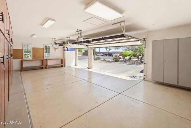 12369 W RUNNING DEER Trail, Peoria, AZ 85383