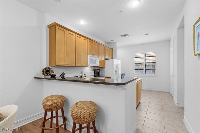 9118 Chula Vista ST 12002, Naples, FL 34113