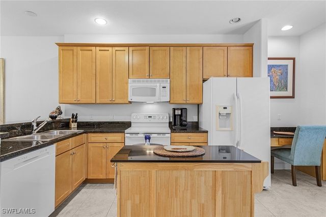 9118 Chula Vista ST 12002, Naples, FL 34113