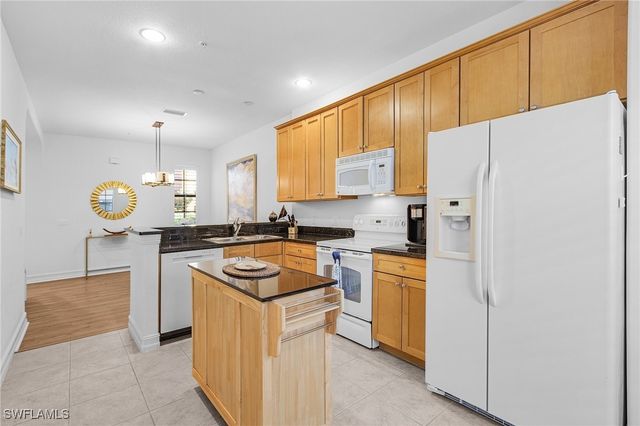 9118 Chula Vista ST 12002, Naples, FL 34113