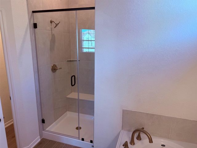 127 West Coralburst Loop, Montgomery, TX 77316