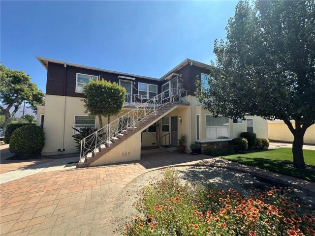 2208 W Victory, Burbank, CA 91506