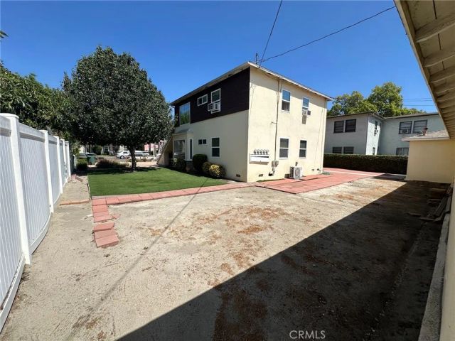 2208 W Victory, Burbank, CA 91506