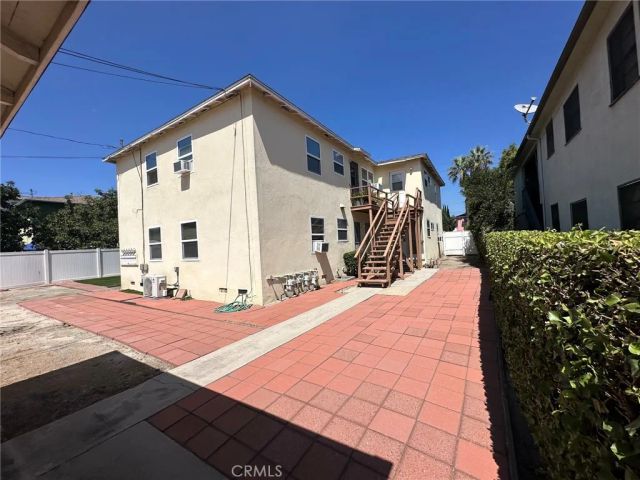 2208 W Victory, Burbank, CA 91506