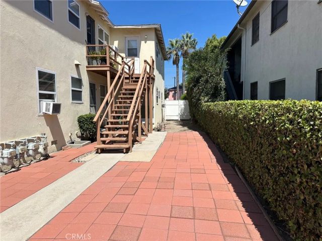 2208 W Victory, Burbank, CA 91506