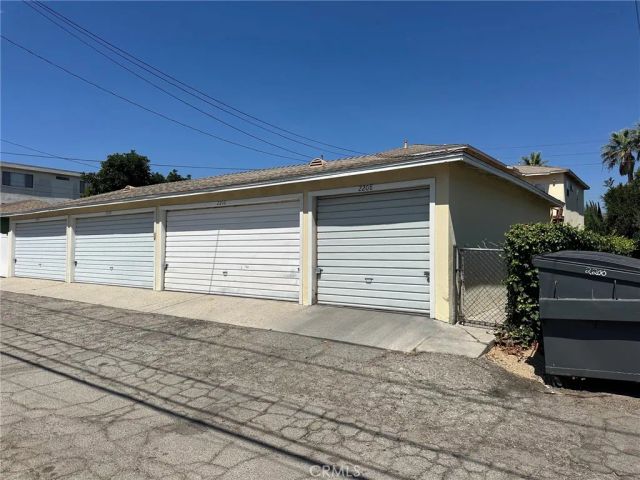 2208 W Victory, Burbank, CA 91506