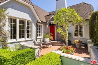 1174 Masselin Avenue, Los Angeles, CA 90019