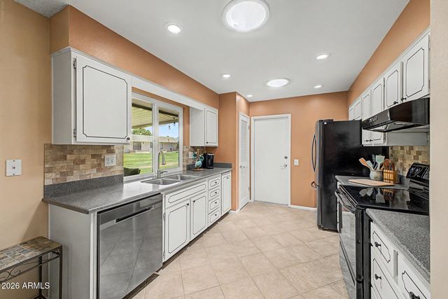 9618 W LONG HILLS Drive, Sun City, AZ 85351