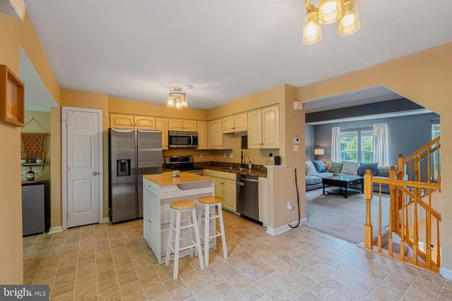 406 TERRACE DR, Quakertown, PA 18951