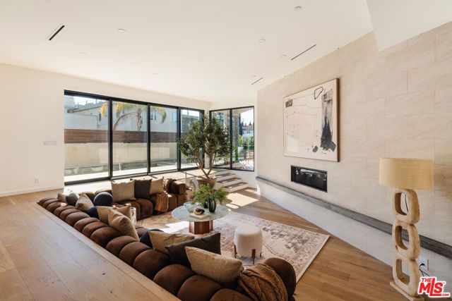 726 Howard Street, Marina Del Rey, CA 90292