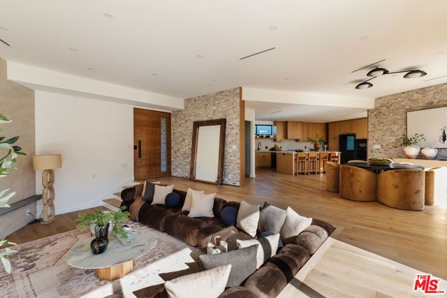 726 Howard Street, Marina Del Rey, CA 90292