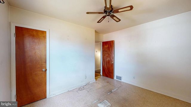 219 VANNEMAN BLVD, Paulsboro, NJ 08066