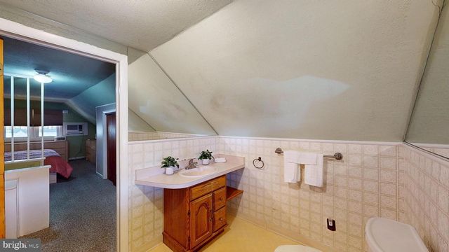 219 VANNEMAN BLVD, Paulsboro, NJ 08066