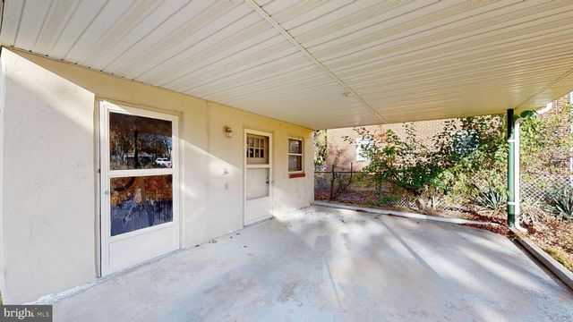 219 VANNEMAN BLVD, Paulsboro, NJ 08066