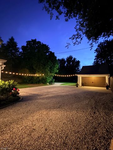 45409 North Avenue, Macomb, MI 48042