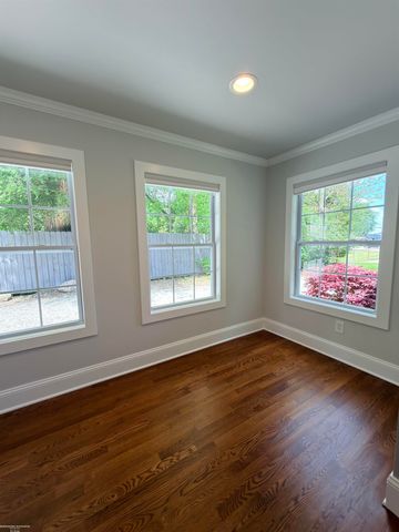 45409 North Avenue, Macomb, MI 48042