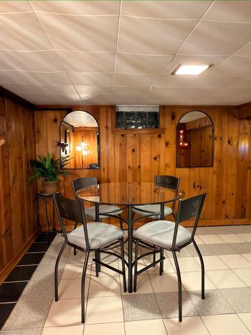 45409 North Avenue, Macomb, MI 48042