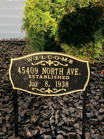 45409 North Avenue, Macomb, MI 48042