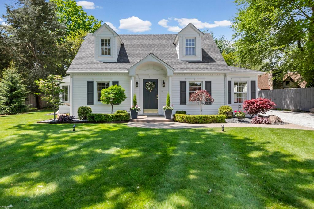 45409 North Avenue, Macomb, MI 48042