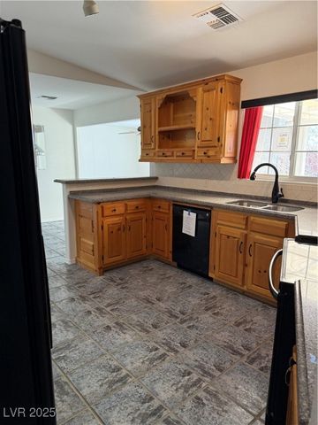 311 Glenoaks Street, Pahrump, NV 89048