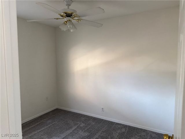 311 Glenoaks Street, Pahrump, NV 89048