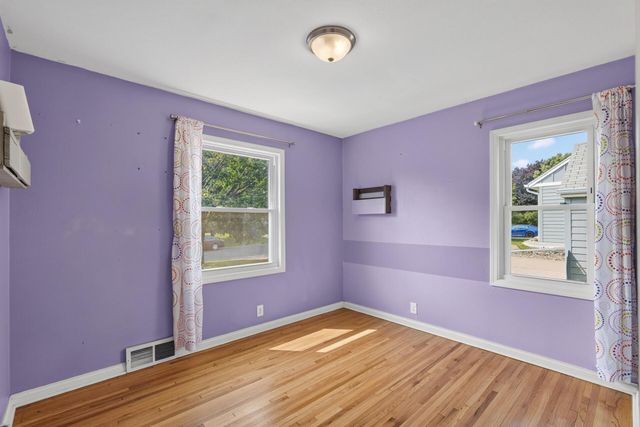4928 Abbott Avenue N, Brooklyn Center, MN 55429
