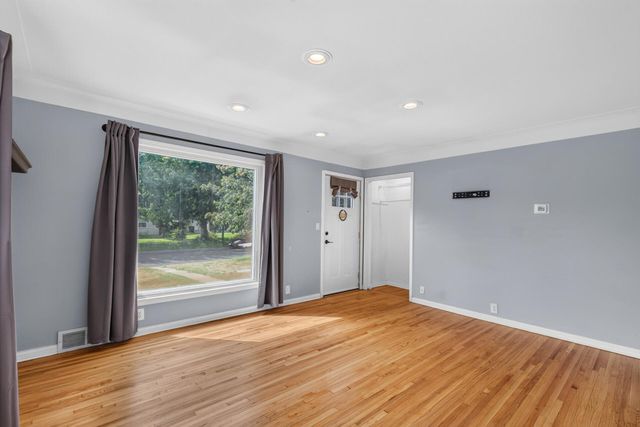 4928 Abbott Avenue N, Brooklyn Center, MN 55429
