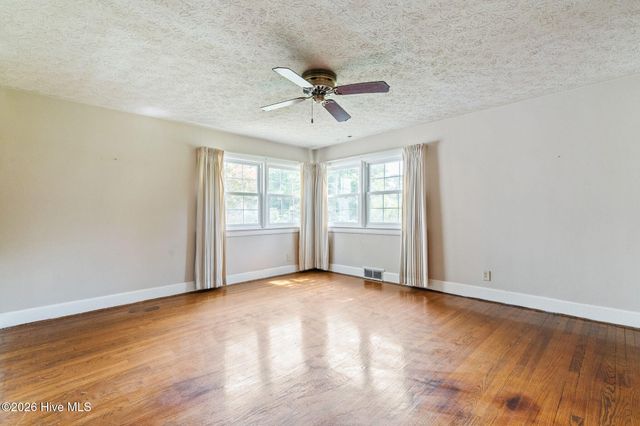 1210 Essex Drive, Wilmington, NC 28403