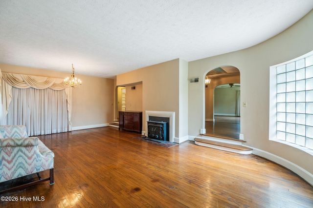 1210 Essex Drive, Wilmington, NC 28403