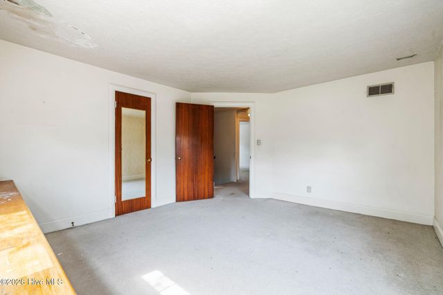 1210 Essex Drive, Wilmington, NC 28403