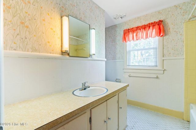 1210 Essex Drive, Wilmington, NC 28403