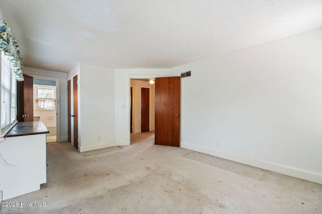 1210 Essex Drive, Wilmington, NC 28403