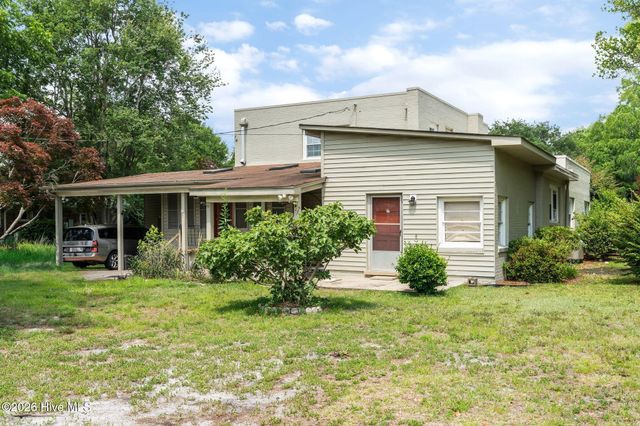 1210 Essex Drive, Wilmington, NC 28403