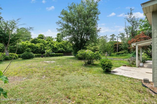 1210 Essex Drive, Wilmington, NC 28403