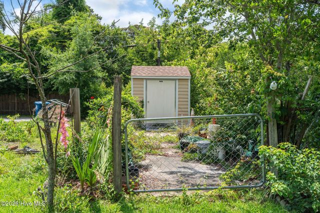 1210 Essex Drive, Wilmington, NC 28403
