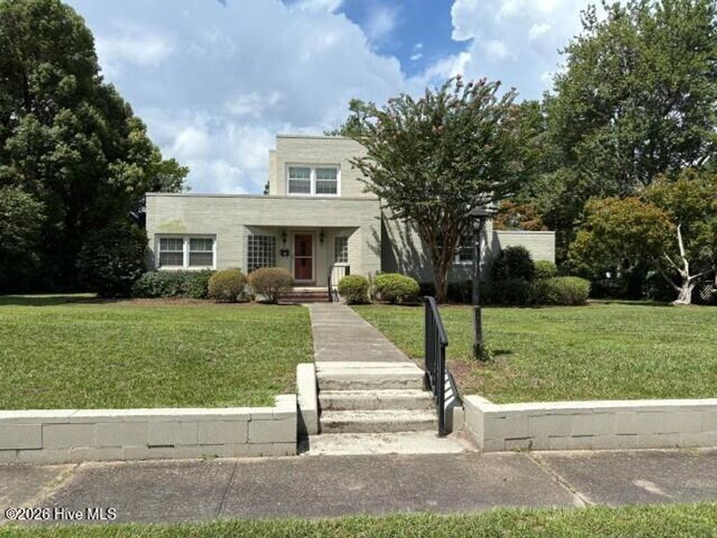 1210 Essex Drive, Wilmington, NC 28403