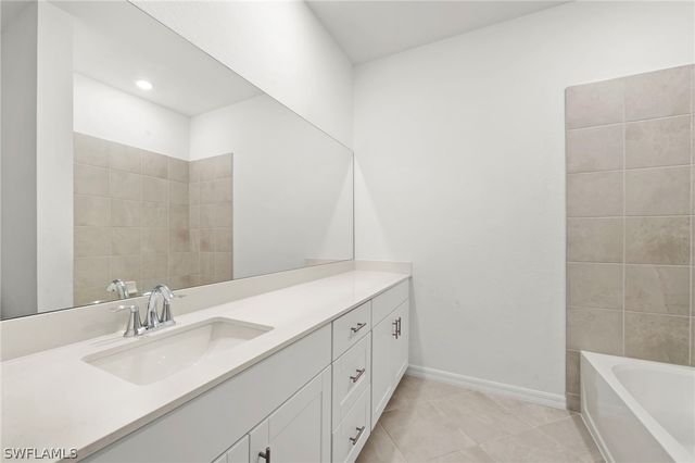 2827 Blossom WAY, Naples, FL 34120