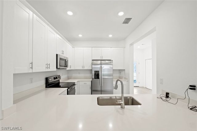 2827 Blossom WAY, Naples, FL 34120