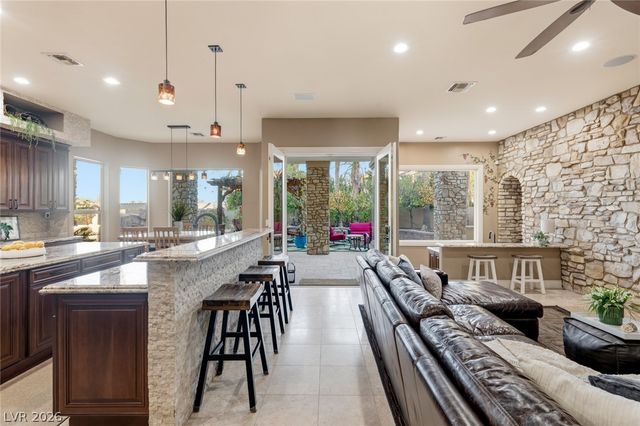2004 Slow Wind Street, Las Vegas, NV 89134