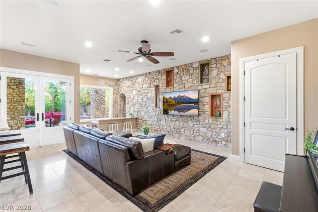 2004 Slow Wind Street, Las Vegas, NV 89134