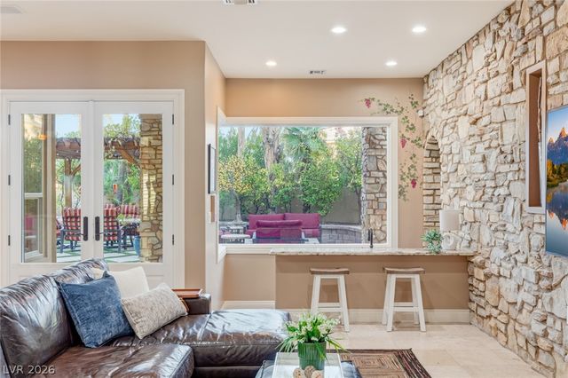 2004 Slow Wind Street, Las Vegas, NV 89134
