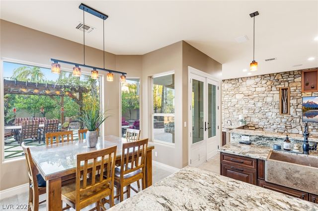 2004 Slow Wind Street, Las Vegas, NV 89134