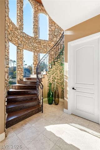 2004 Slow Wind Street, Las Vegas, NV 89134