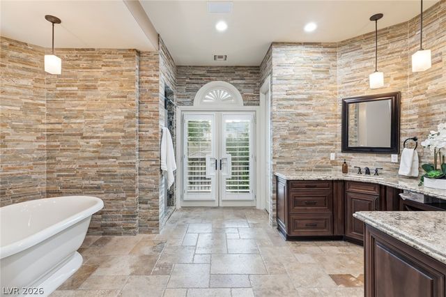 2004 Slow Wind Street, Las Vegas, NV 89134