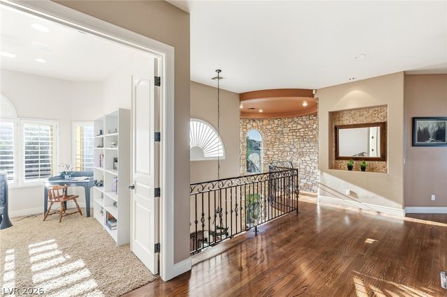 2004 Slow Wind Street, Las Vegas, NV 89134