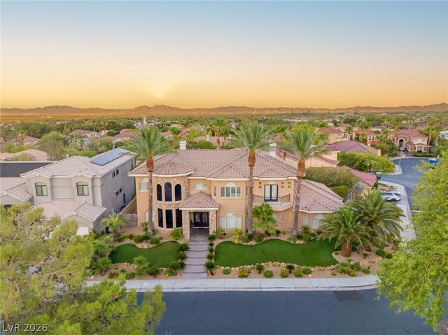 2004 Slow Wind Street, Las Vegas, NV 89134