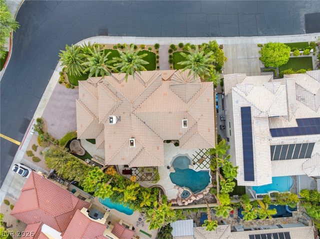 2004 Slow Wind Street, Las Vegas, NV 89134